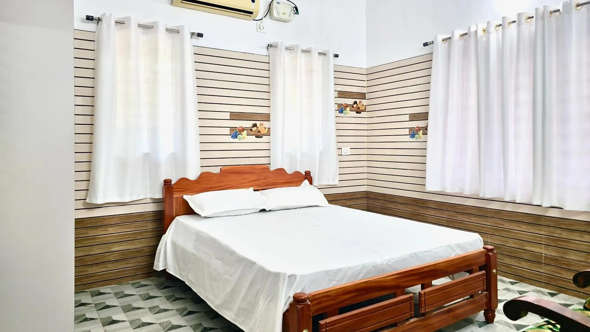 Ambili Riverfront Villa With Party Hall Irimbranallur India