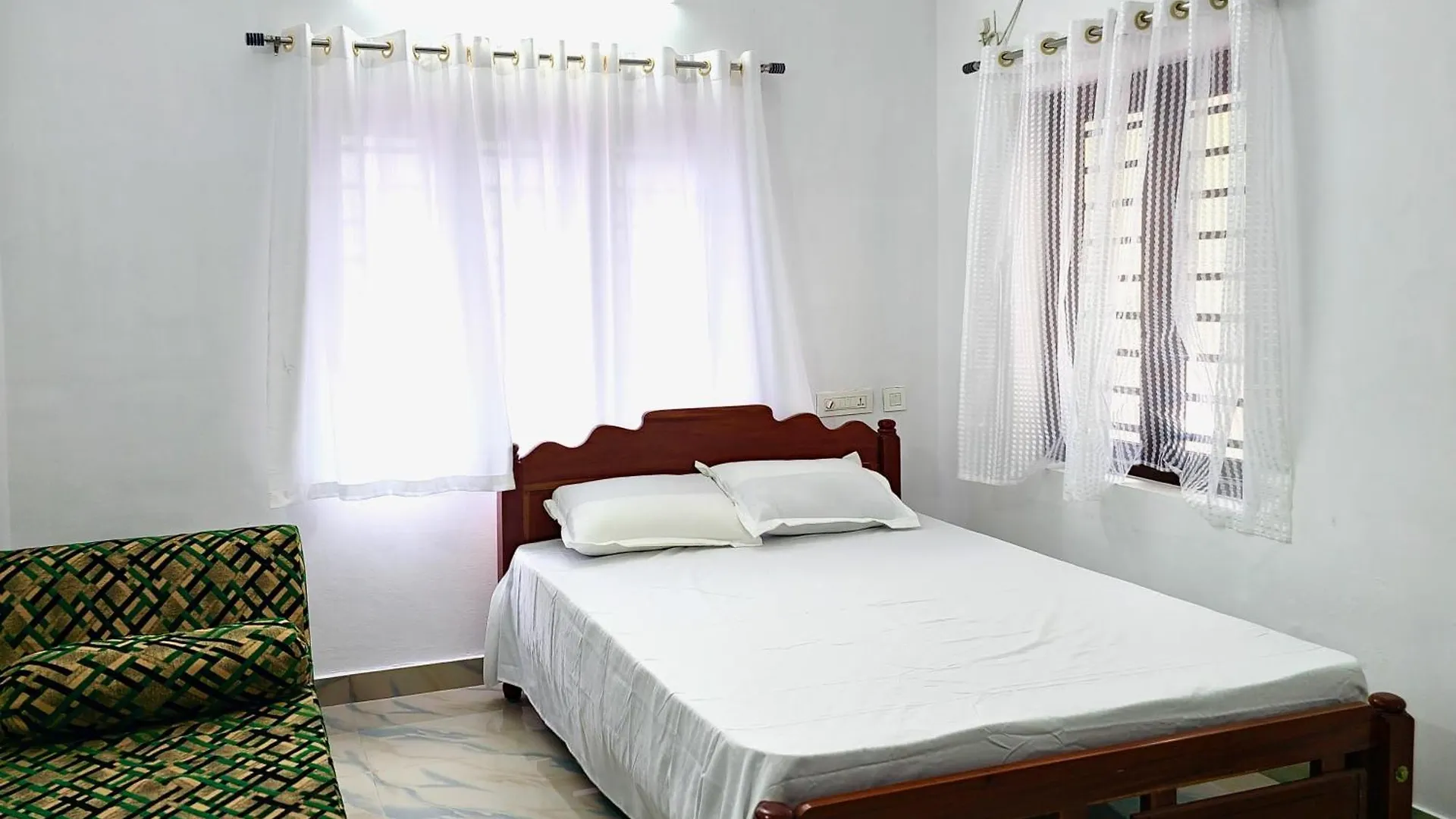 Ambili Riverfront Villa With Party Hall Irimbranallur 0*,  India